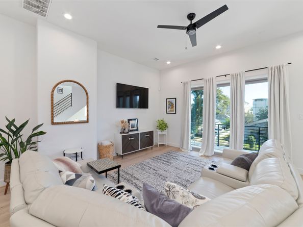 2517 Detering Street, Houston TX 77007