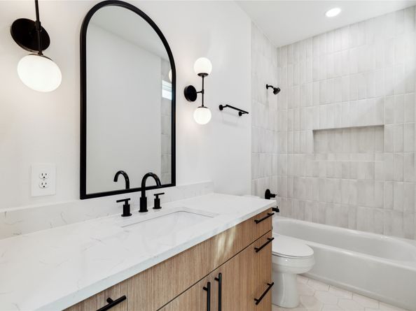 2943 Delafield Street, Houston TX 77023