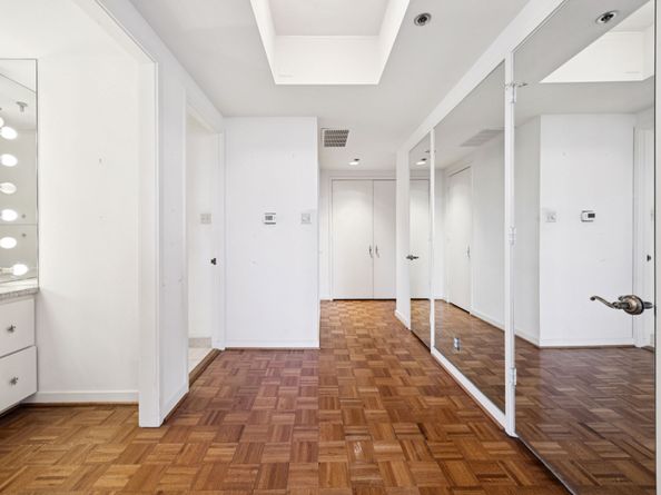 5555 Del Monte Drive 605, Houston TX 77056