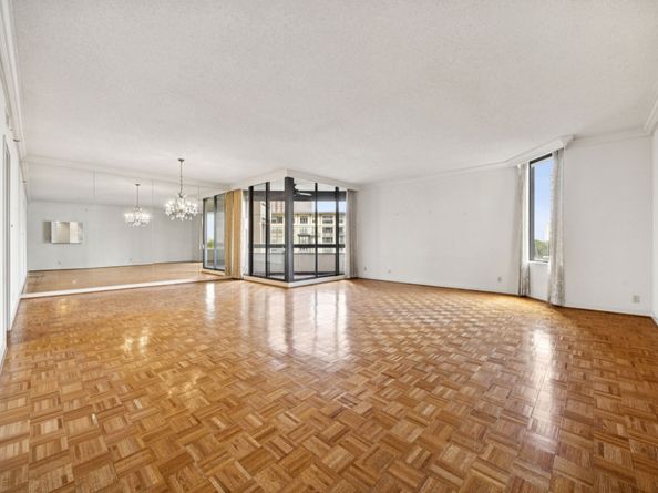 5555 Del Monte Drive 605, Houston TX 77056