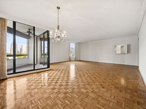 5555 Del Monte Drive 605, Houston TX 77056