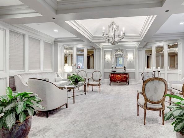 5555 Del Monte Drive 605, Houston TX 77056