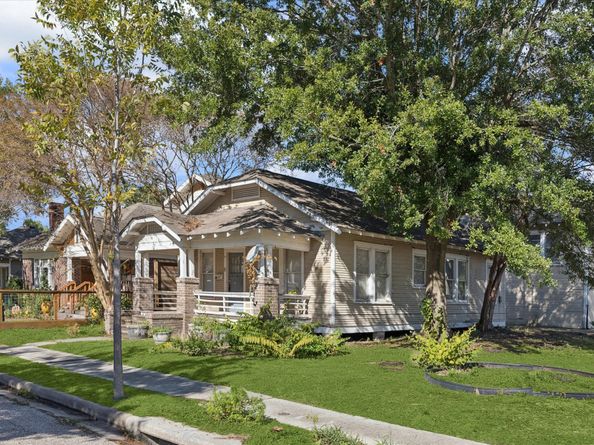 1103 W Cottage Street, Houston TX 77009