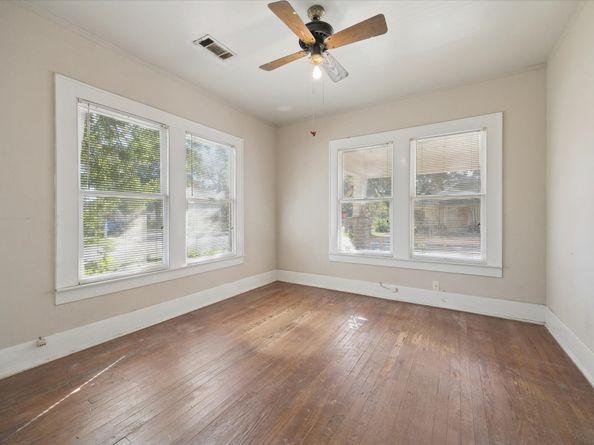 1103 W Cottage Street, Houston TX 77009