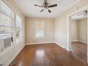 1103 W Cottage Street, Houston TX 77009