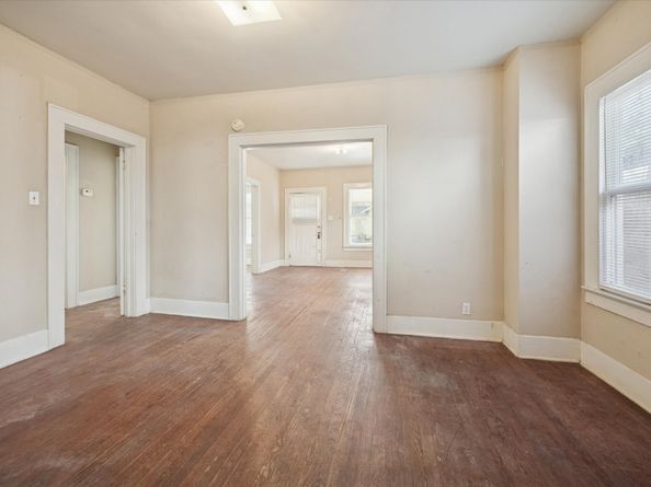 1103 W Cottage Street, Houston TX 77009