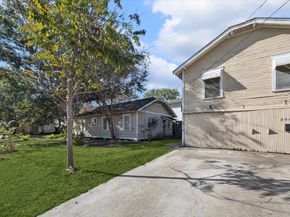 1103 W Cottage Street, Houston TX 77009