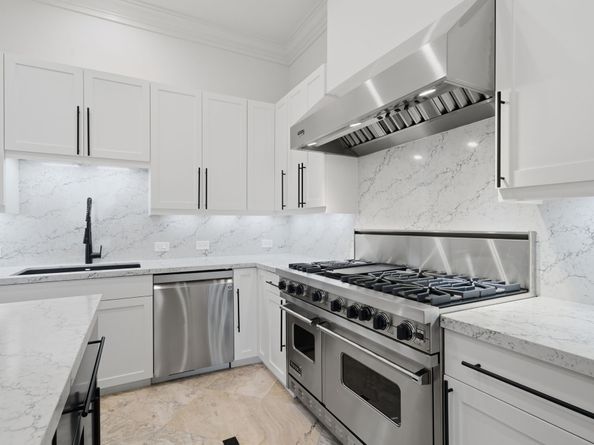 3388 Sage Road 601, Houston TX 77056