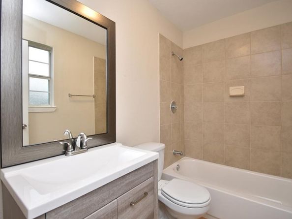 6634 Tuskegee St Street, Houston TX 77091