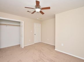 6634 Tuskegee St Street, Houston TX 77091