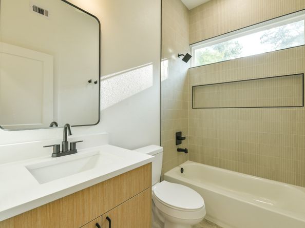 164 Wallace Street, Houston TX 77022