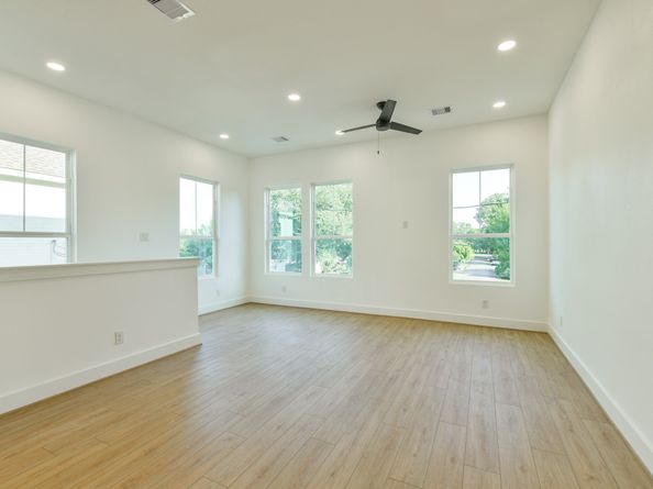 164 Wallace Street, Houston TX 77022