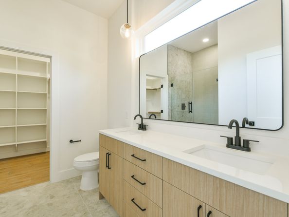 164 Wallace Street, Houston TX 77022