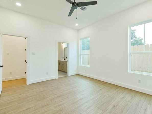 164 Wallace Street, Houston TX 77022