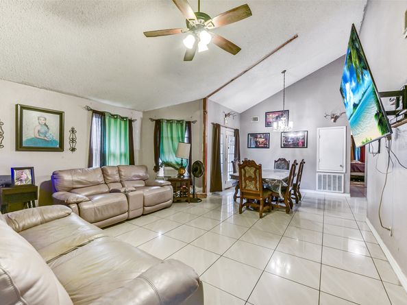 13703 Vickston Lane, Houston TX 77014