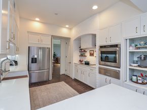 987 S Post Oak Lane, Houston TX 77056