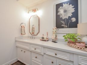 987 S Post Oak Lane, Houston TX 77056