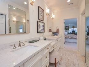 987 S Post Oak Lane, Houston TX 77056