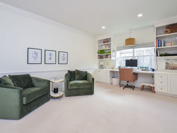 987 S Post Oak Lane, Houston TX 77056