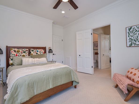 987 S Post Oak Lane, Houston TX 77056