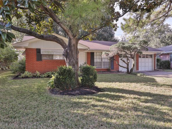 614 Kyle Street, Sugar Land TX 77478