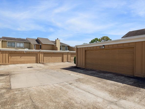 6202 W Airport Boulevard, Houston TX 77035