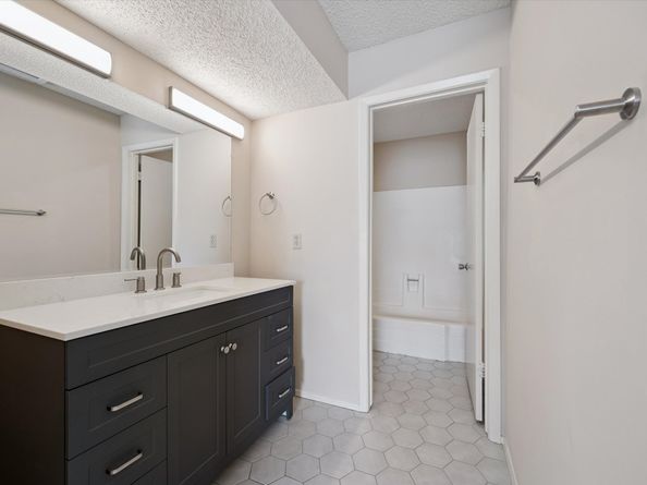 6202 W Airport Boulevard, Houston TX 77035