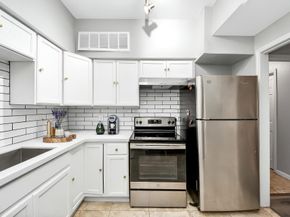 2100 Tanglewilde Street 312, Houston TX 77063