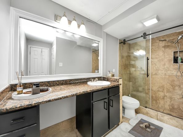 2100 Tanglewilde Street 312, Houston TX 77063