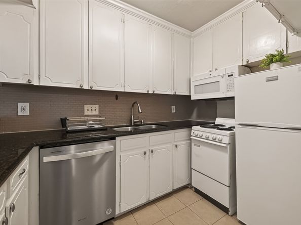 3400 Timmons Lane 31, Houston TX 77027