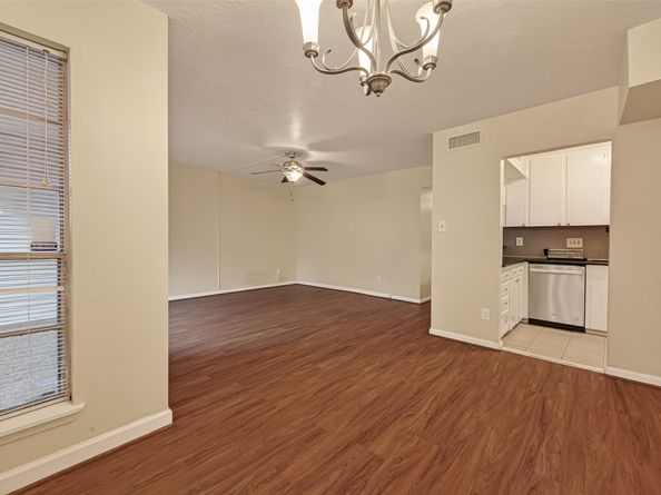 3400 Timmons Lane 31, Houston TX 77027