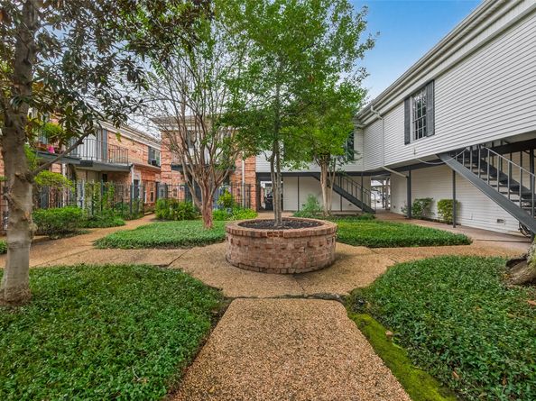 3400 Timmons Lane 31, Houston TX 77027