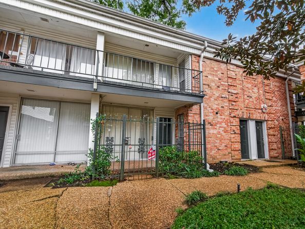 3400 Timmons Lane 31, Houston TX 77027