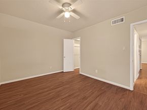 3400 Timmons Lane 31, Houston TX 77027