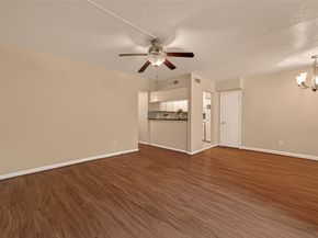 3400 Timmons Lane 31, Houston TX 77027