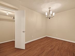 3400 Timmons Lane 31, Houston TX 77027