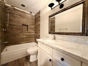 811 Threadneedle Street 267, Houston TX 77079