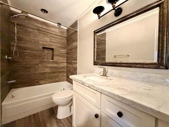 811 Threadneedle Street 267, Houston TX 77079