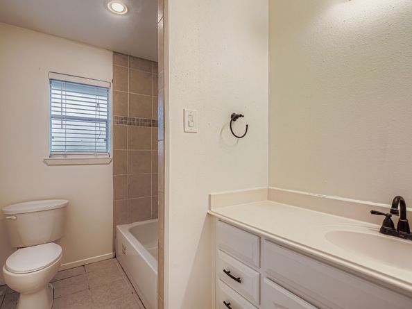 1411 Neptune Lane, Houston TX 77062