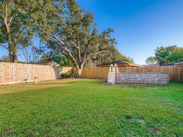 1411 Neptune Lane, Houston TX 77062