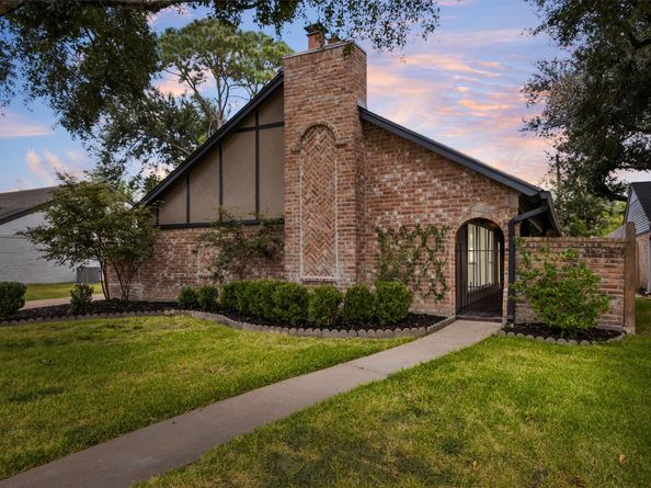 2218 Parana Drive, Houston TX 77080