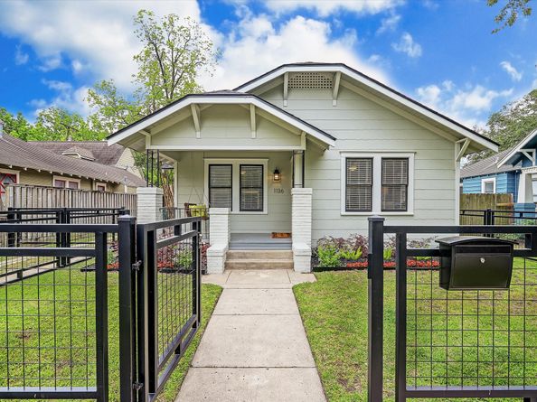 1136 Dunbar Street, Houston TX 77009