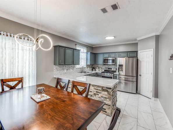 4933 Barkley Street, Houston TX 77017