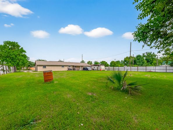 816 Barbara Mae Street, Houston TX 77015
