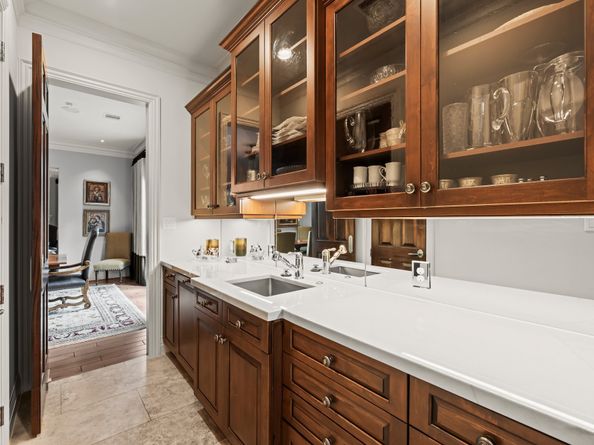 41 Tiel Way, Houston TX 77019
