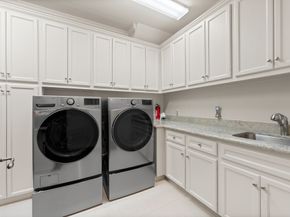 41 Tiel Way, Houston TX 77019