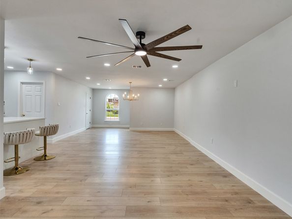 9003 Ledge Street, Houston TX 77075