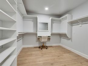 9003 Ledge Street, Houston TX 77075