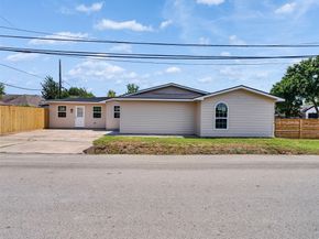 9003 Ledge Street, Houston TX 77075