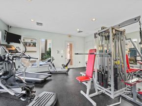 7150 Windwater Pkwy Parkway N, Houston TX 77036